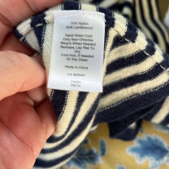 SIZE MP TALBOTS NAVY & WHITE STRIPED V-NECK CARDIGAN - Picture 4 of 4